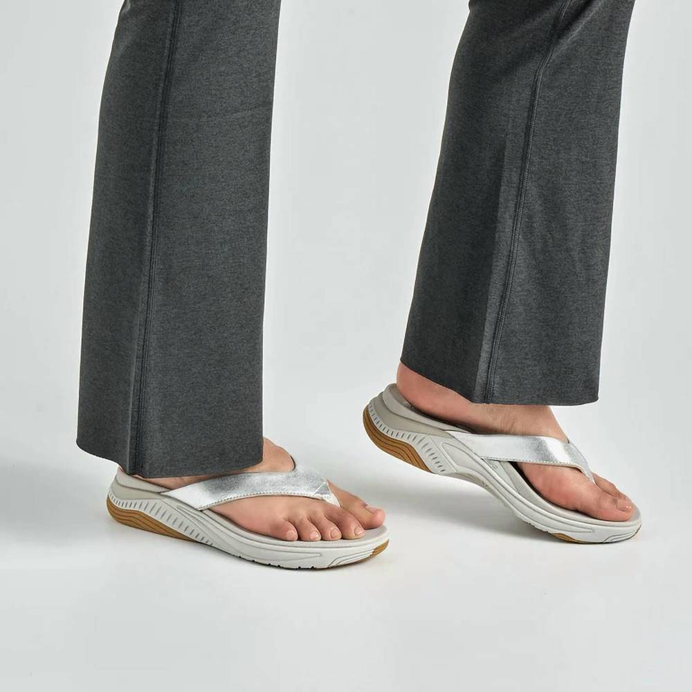 NEW DANSKO women rosemary metallic sandal in 911200 - silver